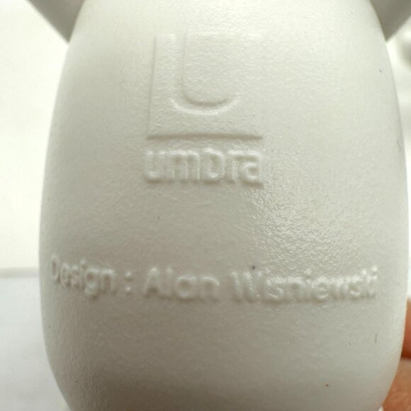 Umbra Buddy Wall Hooks – White Climbing Figures Alan Wisniewski Design Set of 3 - Picture 6 of 8